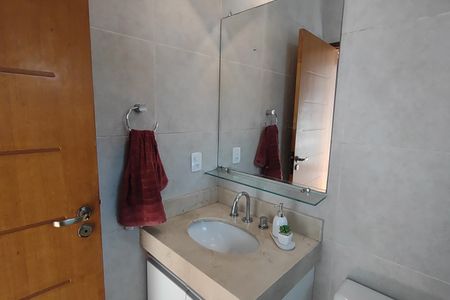 Casa para alugar com 115m², 2 quartos e 2 vagasBanheiro