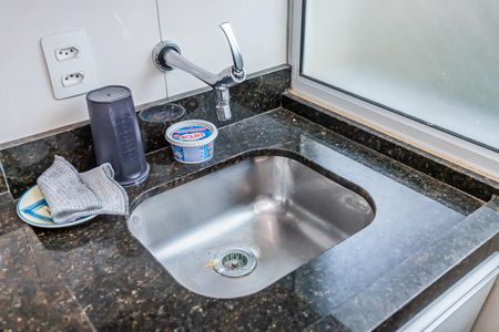 Apartamento à venda com 51m², 3 quartos e sem vaga Apartamento à venda com 51m², 3 quartos e sem vagaCozinha e Área de Serviço