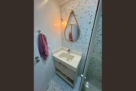 Banheiro de apartamento à venda com 3 quartos, 62m² em Centro, Diadema