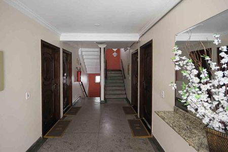 Apartamento à venda com 56m², 2 quartos e 1 vaga Apartamento à venda com 56m², 2 quartos e 1 vagaHall