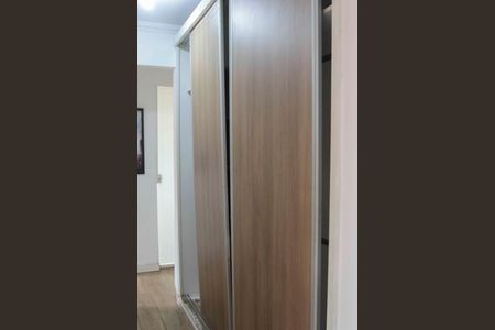 Apartamento à venda com 48m², 2 quartos e 1 vaga Apartamento à venda com 48m², 2 quartos e 1 vagaArmário do Corredor