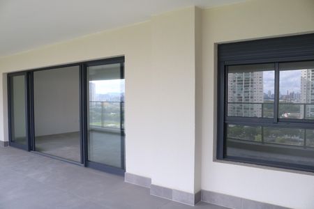 Apartamento à venda com 188m², 4 quartos e 2 vagasVaranda