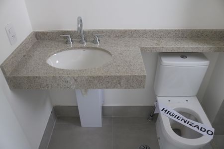 Apartamento à venda com 188m², 4 quartos e 2 vagasBanheiro 1
