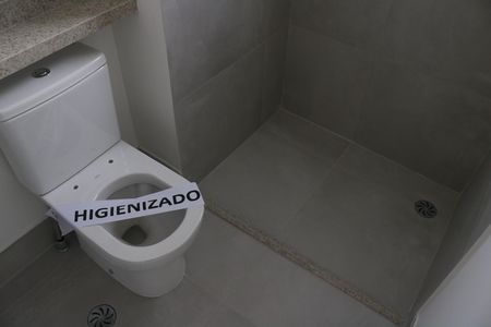 Apartamento à venda com 188m², 4 quartos e 2 vagasBanheiro 1
