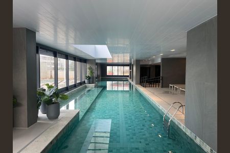 Apartamento à venda com 188m², 4 quartos e 2 vagasÁrea comum - Piscina