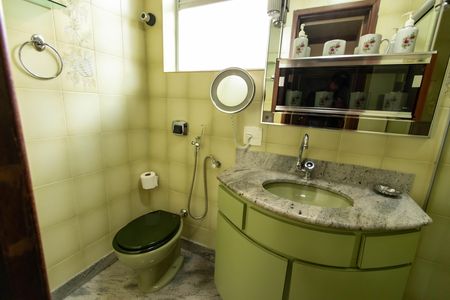 Apartamento à venda com 88m², 3 quartos e 2 vagasBanheiro da Suíte