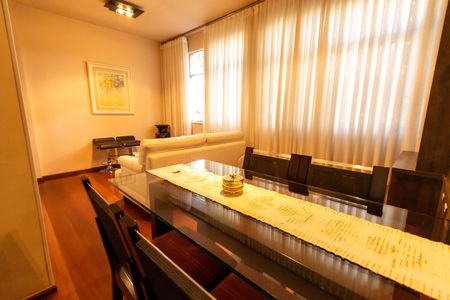 Apartamento à venda com 88m², 3 quartos e 2 vagasSala
