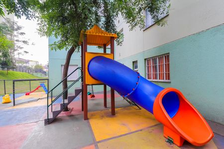 Apartamento à venda com 49m², 2 quartos e sem vagaÁrea comum - Playground