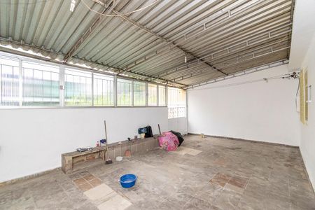 Casa para alugar com 120m², 2 quartos e sem vagaVaranda