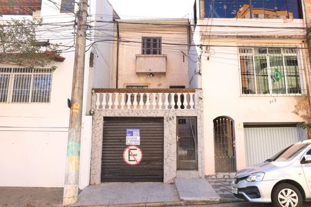 Casa para alugar com 90m², 3 quartos e 2 vagas Casa para alugar com 90m², 3 quartos e 2 vagasFachada do imóvel - Placa grande instalada no portão do imóvel no dia 22/06/2026 - Código da placa: MSRP-693