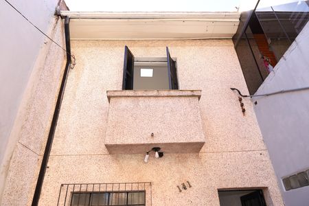 Casa para alugar com 90m², 3 quartos e 2 vagasFachada interna