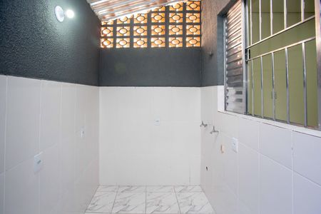 Casa para alugar com 20m², 1 quarto e sem vagaÁrea de Serviço