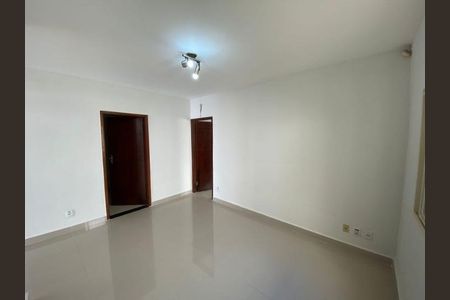 Sala de casa para alugar com 4 quartos, 240m² em Santa Mônica, Uberlândia