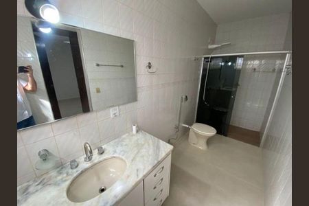 Casa para alugar com 240m², 4 quartos e 4 vagasBanheiro