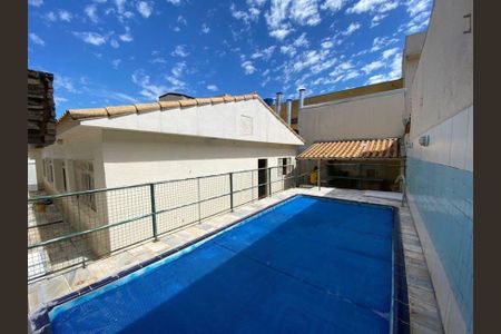 Casa para alugar com 240m², 4 quartos e 4 vagasPiscina