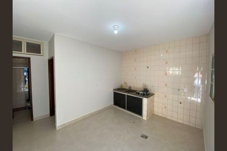 Cozinha de casa para alugar com 4 quartos, 240m² em Santa Mônica, Uberlândia
