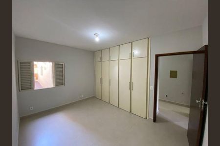 Casa para alugar com 240m², 4 quartos e 4 vagasQuarto