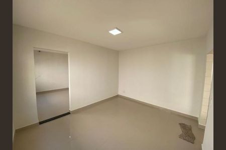 Sala de casa para alugar com 4 quartos, 240m² em Santa Mônica, Uberlândia