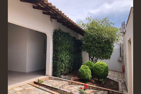 Casa para alugar com 270m², 3 quartos e 6 vagasÁrea externa