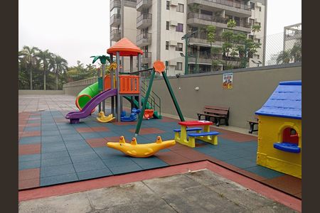 Apartamento para alugar com 92m², 2 quartos e 1 vaga Apartamento para alugar com 92m², 2 quartos e 1 vagaÁrea comum - Playground