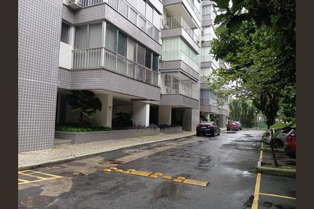 Apartamento para alugar com 92m², 2 quartos e 1 vaga Apartamento para alugar com 92m², 2 quartos e 1 vagaFachada
