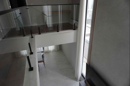 Vista do piso superior de casa de condomínio para alugar com 3 quartos, 200m² em Suru, Barueri