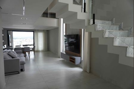 Casa de condomínio para alugar com 200m², 3 quartos e 4 vagas Casa de condomínio para alugar com 200m², 3 quartos e 4 vagasSala de Estar
