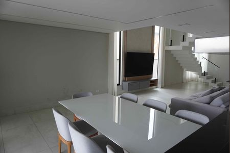 Sala de Jantar de casa de condomínio para alugar com 3 quartos, 200m² em Suru, Barueri