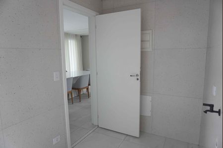 Casa de condomínio para alugar com 200m², 3 quartos e 4 vagas Casa de condomínio para alugar com 200m², 3 quartos e 4 vagasLavanderia