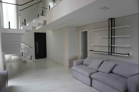 Sala de Estar de casa de condomínio para alugar com 3 quartos, 200m² em Suru, Barueri