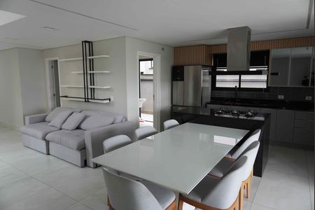 Casa de condomínio para alugar com 200m², 3 quartos e 4 vagas Casa de condomínio para alugar com 200m², 3 quartos e 4 vagasSala de Jantar