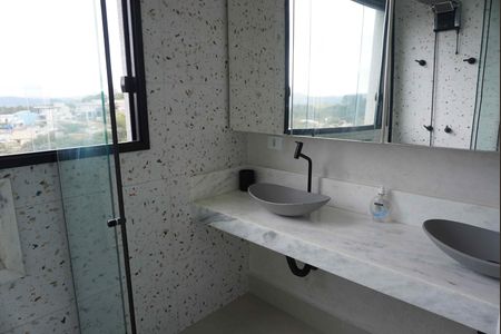 Casa de condomínio para alugar com 200m², 3 quartos e 4 vagas Casa de condomínio para alugar com 200m², 3 quartos e 4 vagasBanheiro - Suite3 Principal