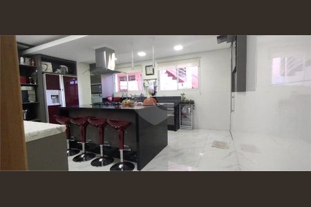 Casa à venda com 4 quartos, 241m² em Vila Pauliceia, São Paulo