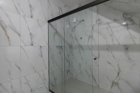 Banheiro da Suíte de casa para alugar com 2 quartos, 90m² em Jardim Sapopemba, São Paulo