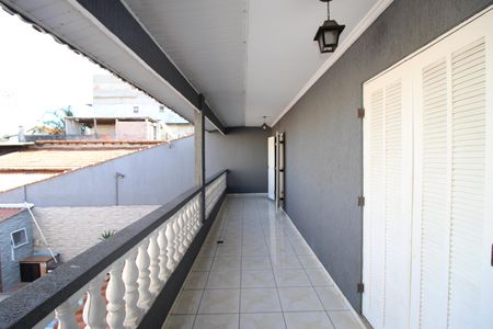 Casa à venda com 160m², 3 quartos e 4 vagasQuarto 1 - Varanda