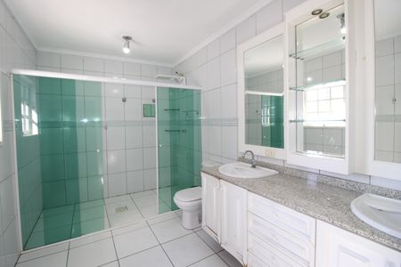 Casa à venda com 160m², 3 quartos e 4 vagasQuarto 2 - Banheiro