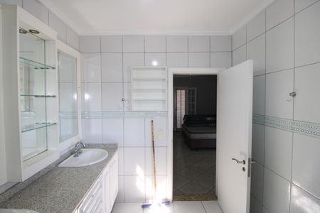 Casa à venda com 160m², 3 quartos e 4 vagasQuarto 2 - Banheiro