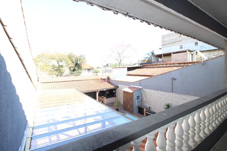 Casa à venda com 160m², 3 quartos e 4 vagasQuarto 1 - Varanda