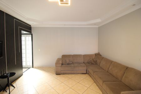Sala de casa à venda com 3 quartos, 160m² em Cidade Líder, São Paulo