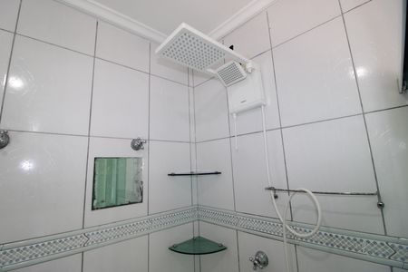 Casa à venda com 160m², 3 quartos e 4 vagasQuarto 2 - Banheiro
