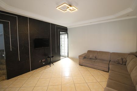 Sala de casa à venda com 3 quartos, 160m² em Cidade Líder, São Paulo