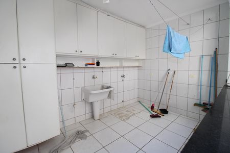 Casa à venda com 160m², 3 quartos e 4 vagasÁrea de Serviço