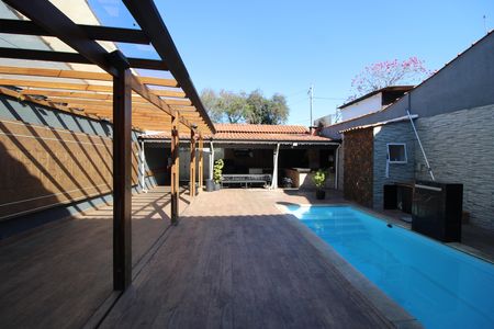 Casa à venda com 160m², 3 quartos e 4 vagasÁrea Comum