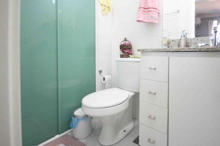 Apartamento à venda com 62m², 2 quartos e 2 vagas Apartamento à venda com 62m², 2 quartos e 2 vagasBanheiro Social