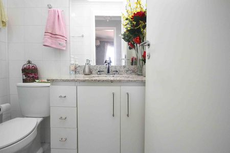 Apartamento à venda com 62m², 2 quartos e 2 vagas Apartamento à venda com 62m², 2 quartos e 2 vagasBanheiro Social