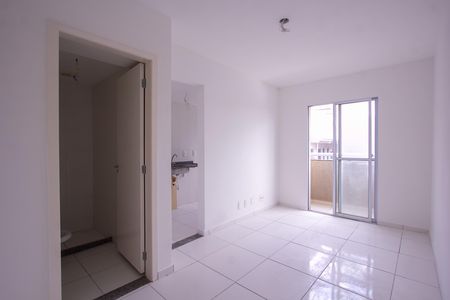 Sala de apartamento para alugar com 2 quartos, 44m² em Vista Alegre, São Gonçalo