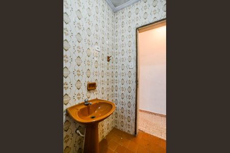 Casa para alugar com 120m², 3 quartos e 2 vagas Casa para alugar com 120m², 3 quartos e 2 vagasBanheiro Social