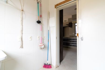 Apartamento para alugar com 160m², 3 quartos e 2 vagas Apartamento para alugar com 160m², 3 quartos e 2 vagasÁrea de Serviço