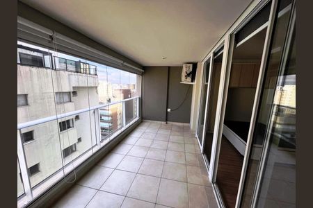 Apartamento à venda com 51m², 1 quarto e 1 vaga Apartamento à venda com 51m², 1 quarto e 1 vagaVaranda