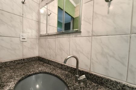 Apartamento à venda com 56m², 3 quartos e 1 vaga Apartamento à venda com 56m², 3 quartos e 1 vagaBanheiro